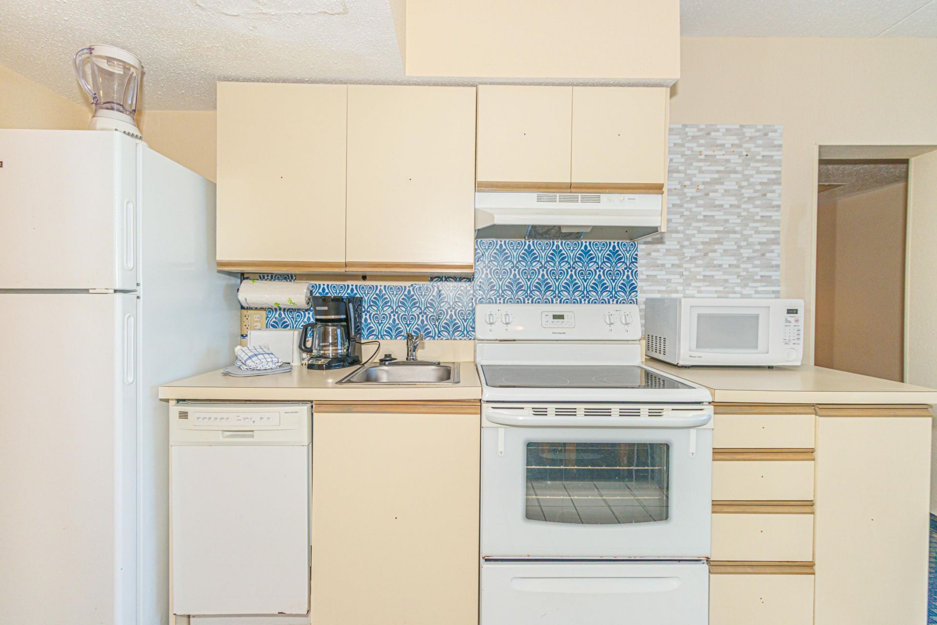 1304 N Ocean Blvd. Photo 12