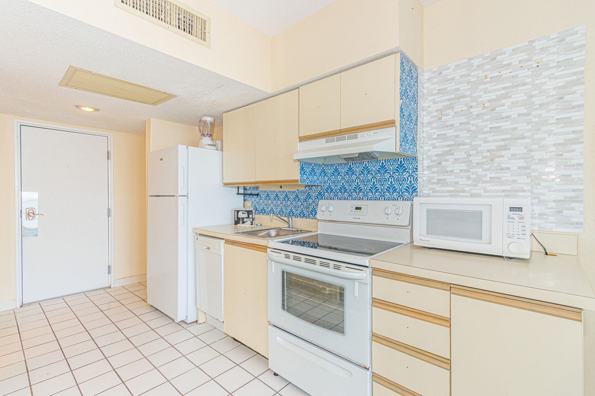 1304 N Ocean Blvd. Photo 14