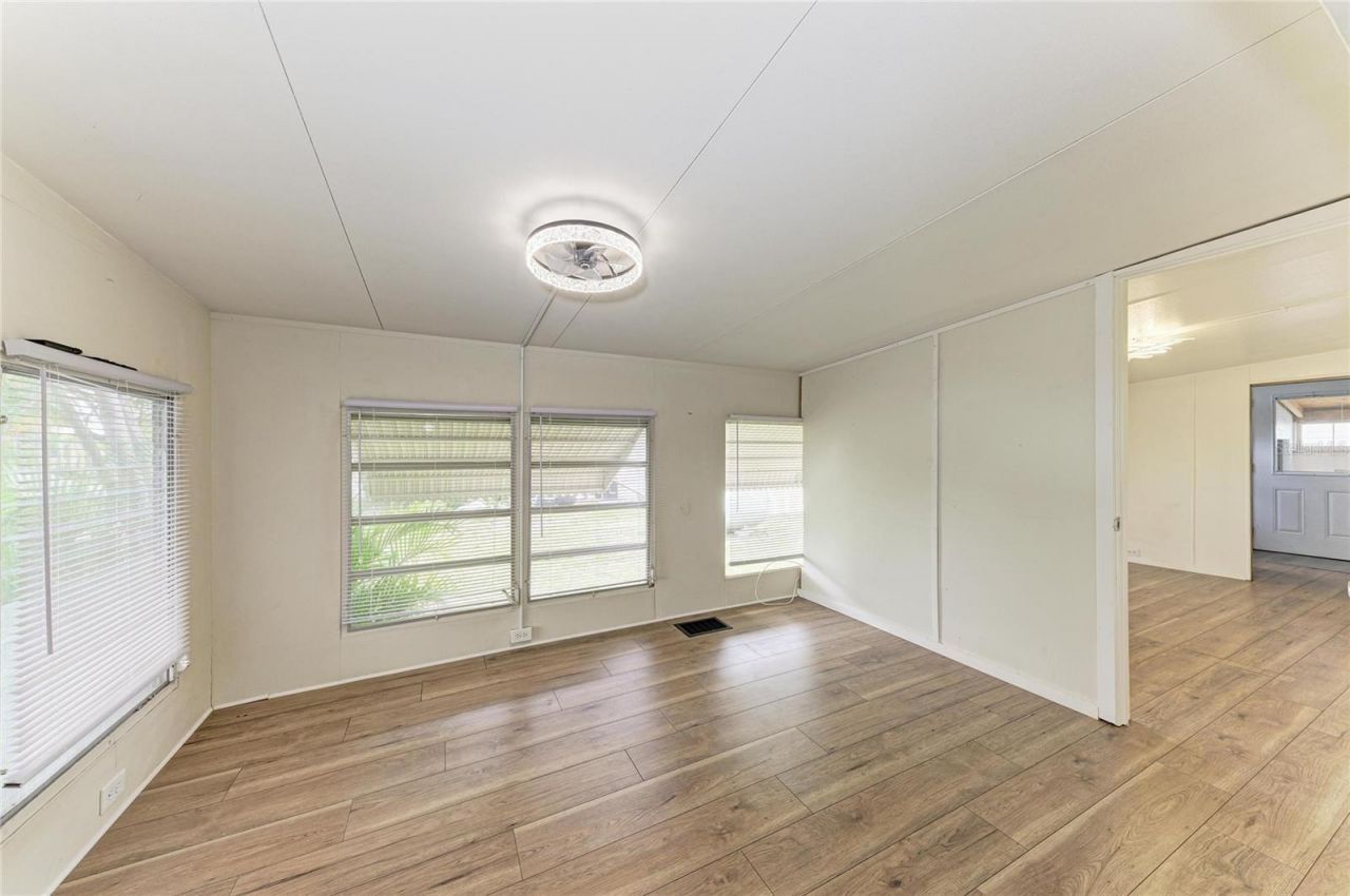 709 50th Avenue Terrace W, Bradenton, FL 34207 Photo