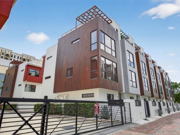 134 8TH STREET N, ST PETERSBURG, FL 33701