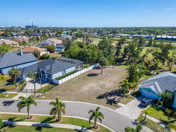 806 GREENVIEW DRIVE , APOLLO BEACH, FL 33572