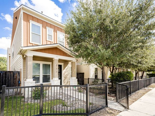 211 E Courtland, San Antonio, TX 78212