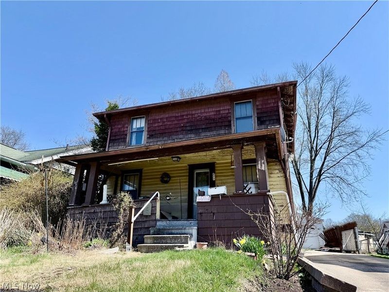 677 Eastland Avenue, Akron, OH 44305 Photo 1