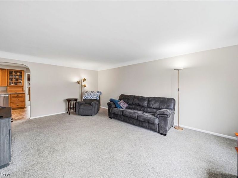 8462 Nowlen Street, Mentor, OH 44060 Photo 4