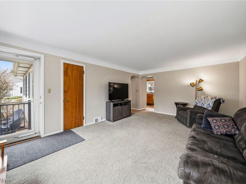 8462 Nowlen Street, Mentor, OH 44060 Photo 5