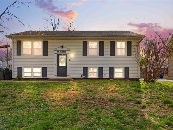 2407 Meadow Trail, St Joseph, MO 64503