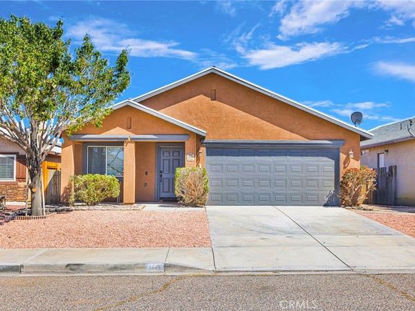 13499 Merry Oaks Street, Victorville, CA 92392