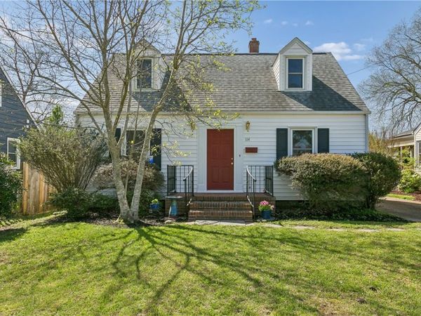 114 Cambridge Place , Hampton, VA 23669