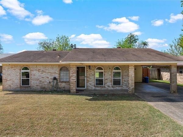 2102 Orbit Drive, Bossier City, LA 71112