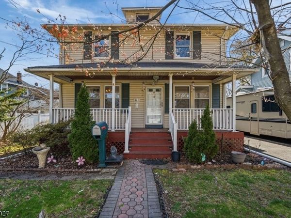 443 Wheatsheaf Rd, Roselle, NJ 07203