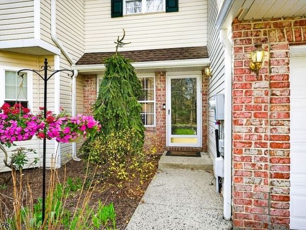 19 Cooper Ln, Long Hill, NJ 07946