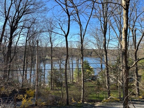 43 Hemlock Ave, Andover, NJ 07860