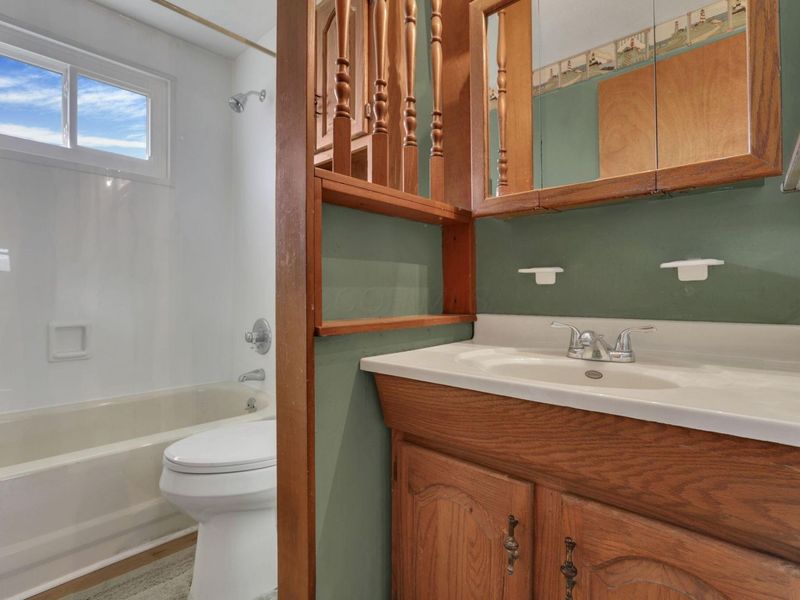 1093 Harwood Drive, Columbus, OH 43228 Photo 25