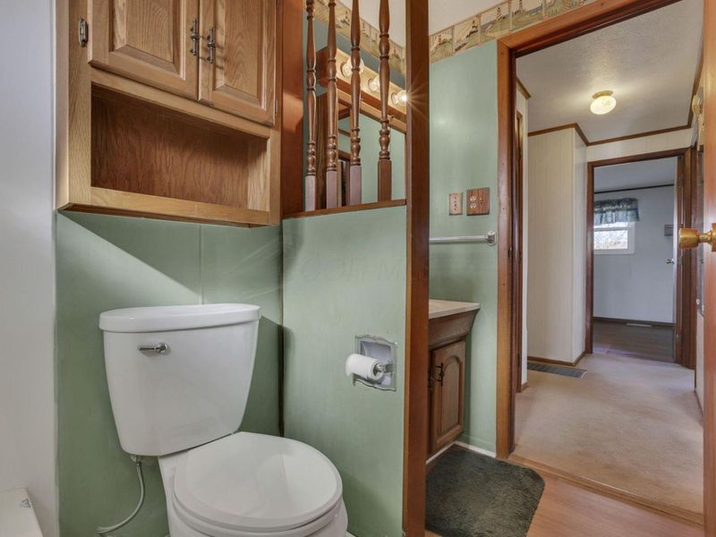 1093 Harwood Drive, Columbus, OH 43228 Photo 26