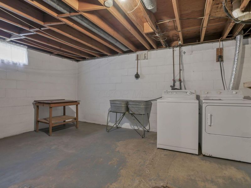 1093 Harwood Drive, Columbus, OH 43228 Photo 28