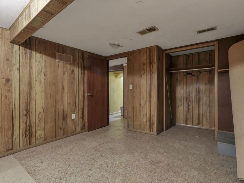 1093 Harwood Drive, Columbus, OH 43228 Photo 31