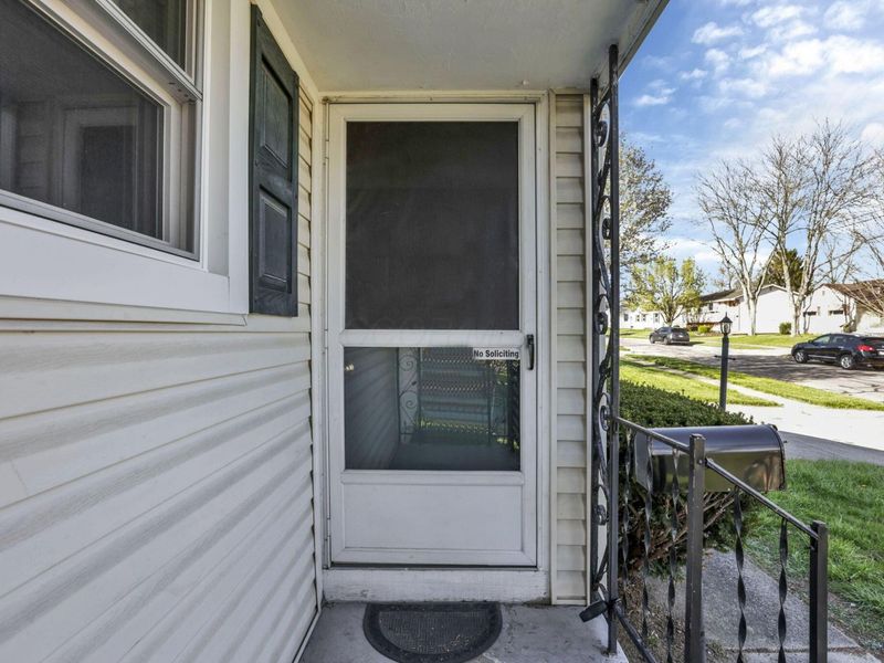 1093 Harwood Drive, Columbus, OH 43228 Photo 5