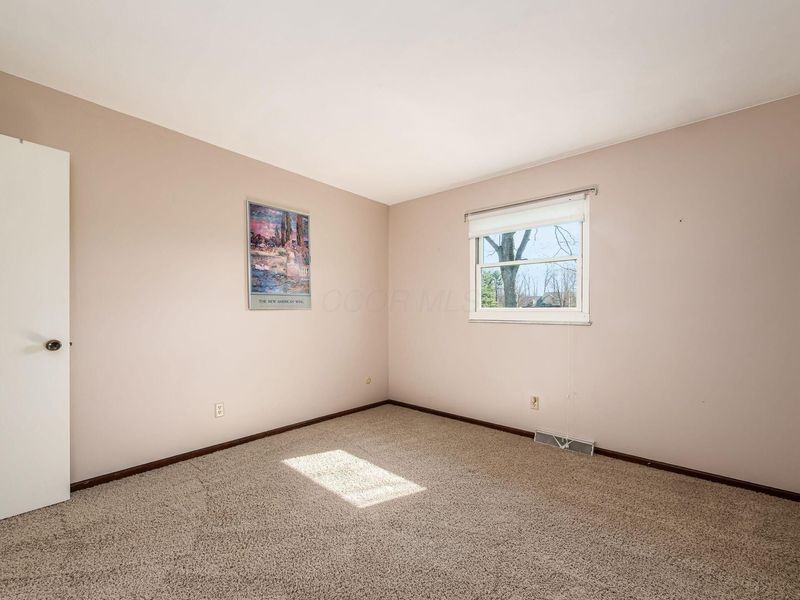 1975 Surrey Road, Blacklick, OH 43004 Photo 32