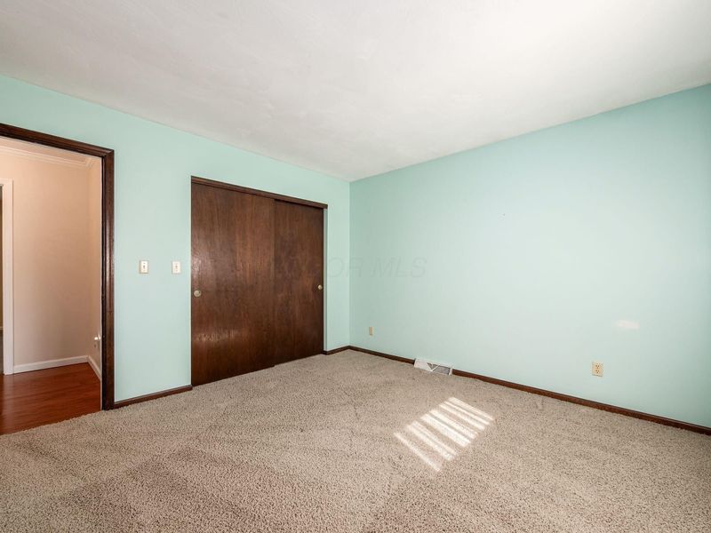 1975 Surrey Road, Blacklick, OH 43004 Photo 36