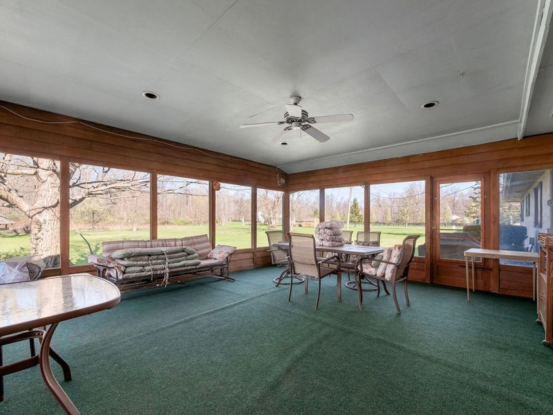 1975 Surrey Road, Blacklick, OH 43004 Photo 4