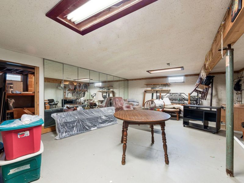 1975 Surrey Road, Blacklick, OH 43004 Photo 46