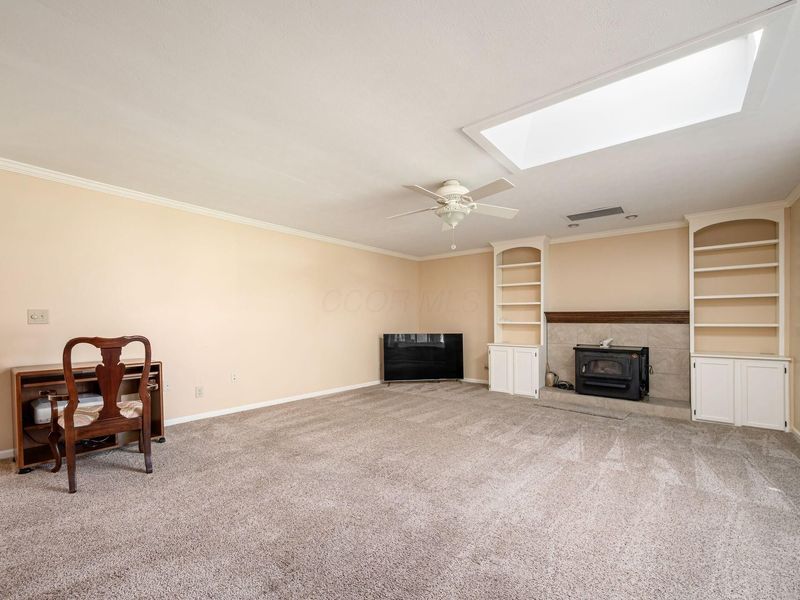 1975 Surrey Road, Blacklick, OH 43004 Photo 5