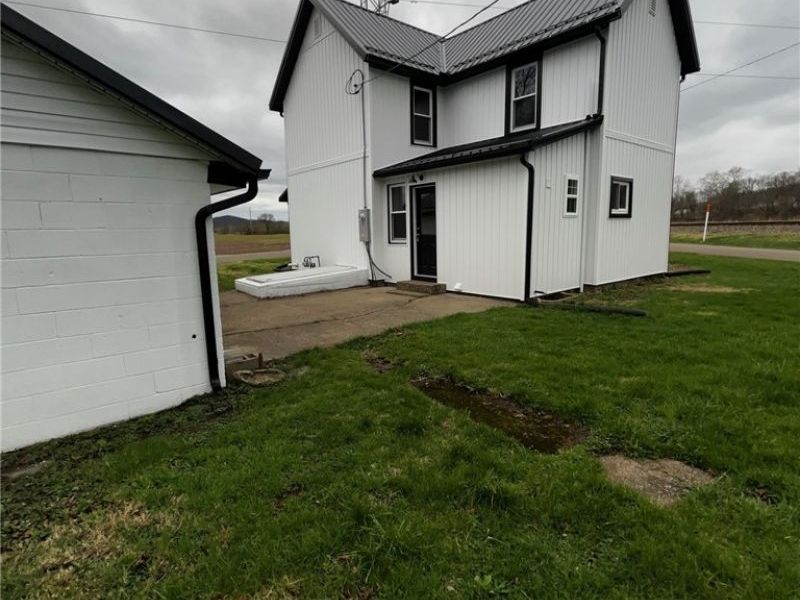 602 Adams Street, Conesville, OH 43811 Photo 3