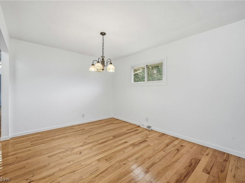 383 Balmoral Drive, Richmond Heights, OH 44143 Photo 14