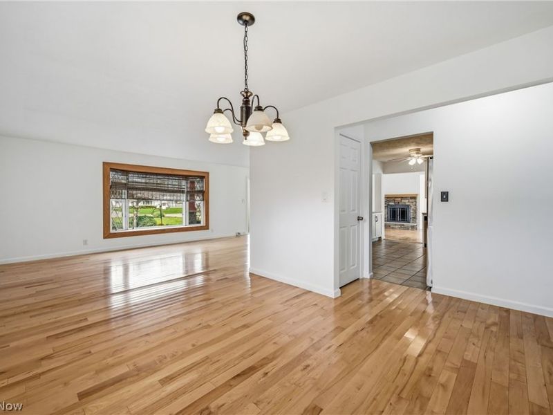 383 Balmoral Drive, Richmond Heights, OH 44143 Photo 15