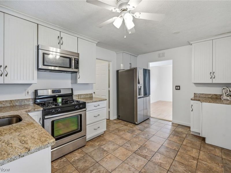 383 Balmoral Drive, Richmond Heights, OH 44143 Photo 16