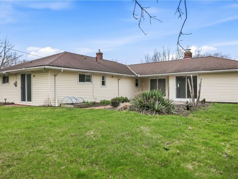 383 Balmoral Drive, Richmond Heights, OH 44143 Photo 5