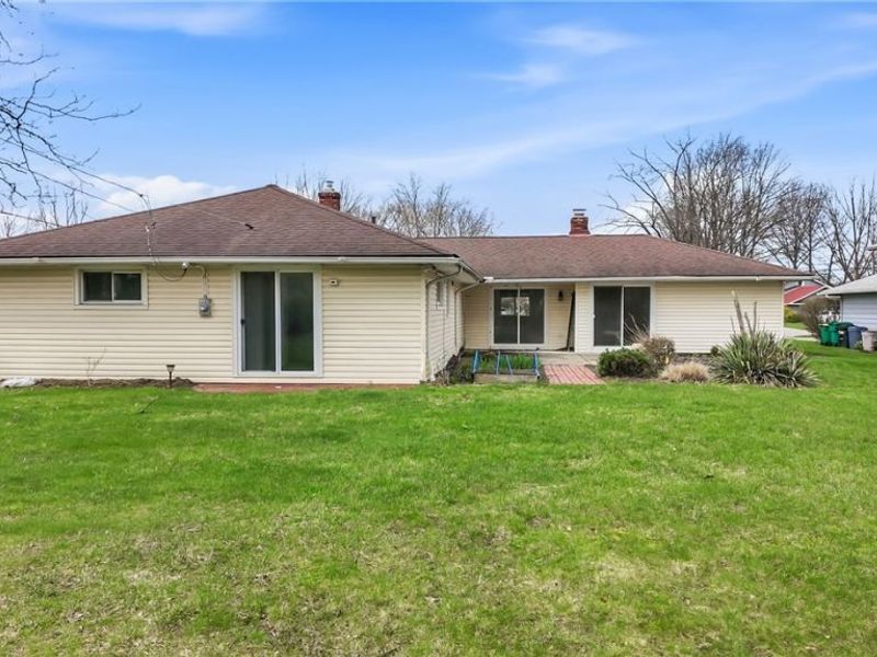 383 Balmoral Drive, Richmond Heights, OH 44143 Photo 6