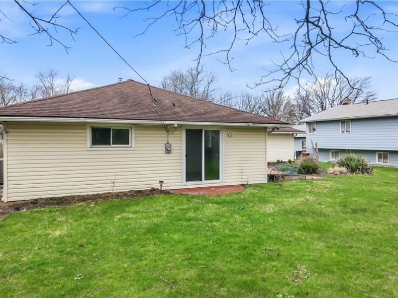 383 Balmoral Drive, Richmond Heights, OH 44143 Photo 7