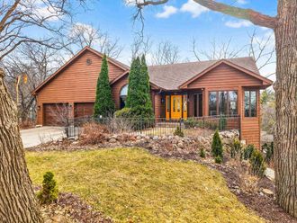 66 White Oaks Lane Madison, WI 53711