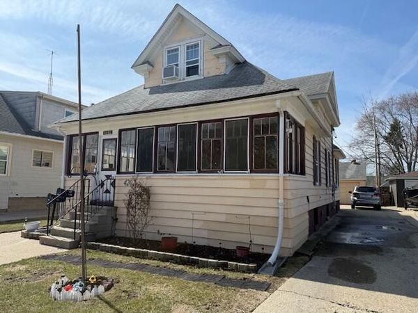 4202 21st AVENUE, Kenosha, WI 53140