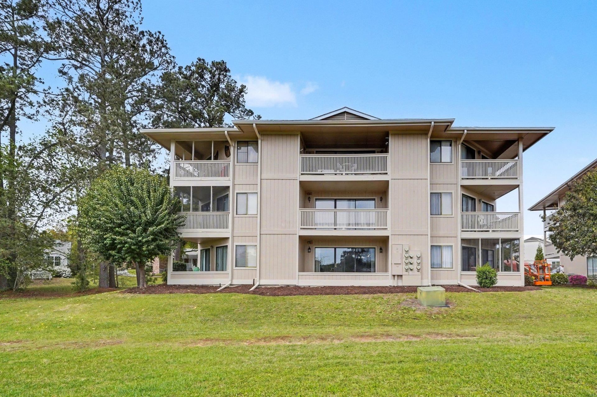 4286 Pinehurst Circle Photo 19