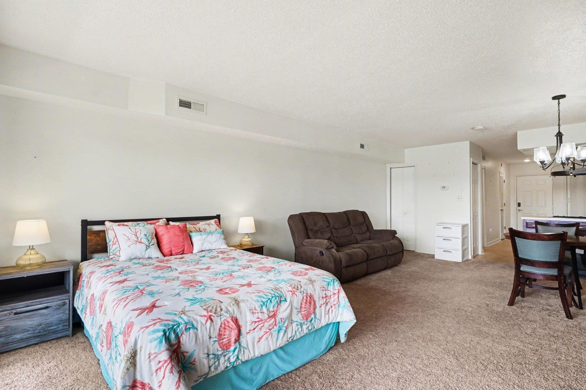 4286 Pinehurst Circle Photo 8