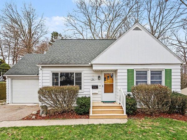 3118 Broadway Avenue, Kalamazoo, MI 49008