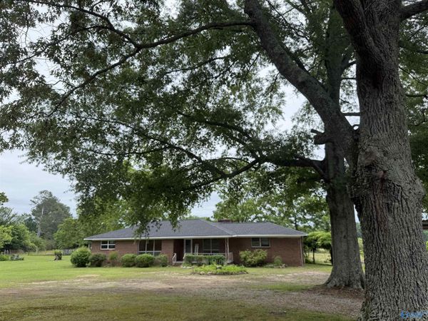 715 County Road 99, Fort Payne, AL 35967