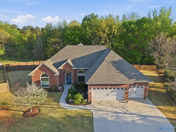 216 North Mossy Creek Circle NW, Madison, AL 35757