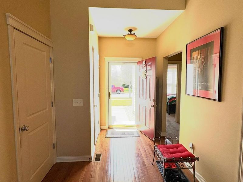 8684 Lovell Lane, Blacklick, OH 43004 Photo 2