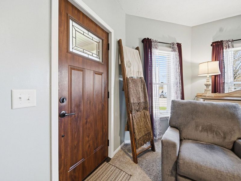 186 N Front Street, La Rue, OH 43332 Photo 6