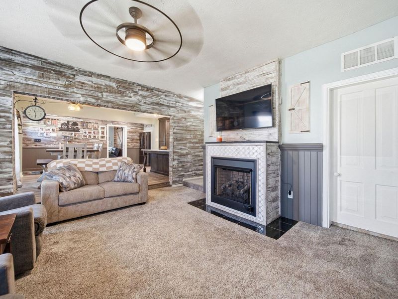 186 N Front Street, La Rue, OH 43332 Photo 7