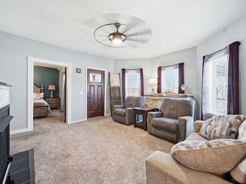 186 N Front Street, La Rue, OH 43332 Photo 8