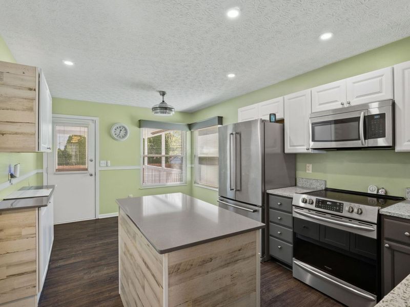 1120 Devlin Court, Columbus, OH 43228 Photo 20