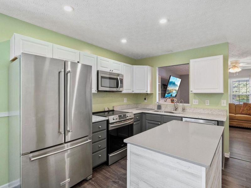 1120 Devlin Court, Columbus, OH 43228 Photo 21