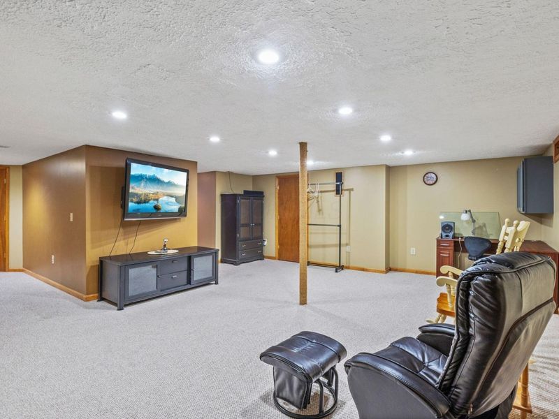 1120 Devlin Court, Columbus, OH 43228 Photo 33