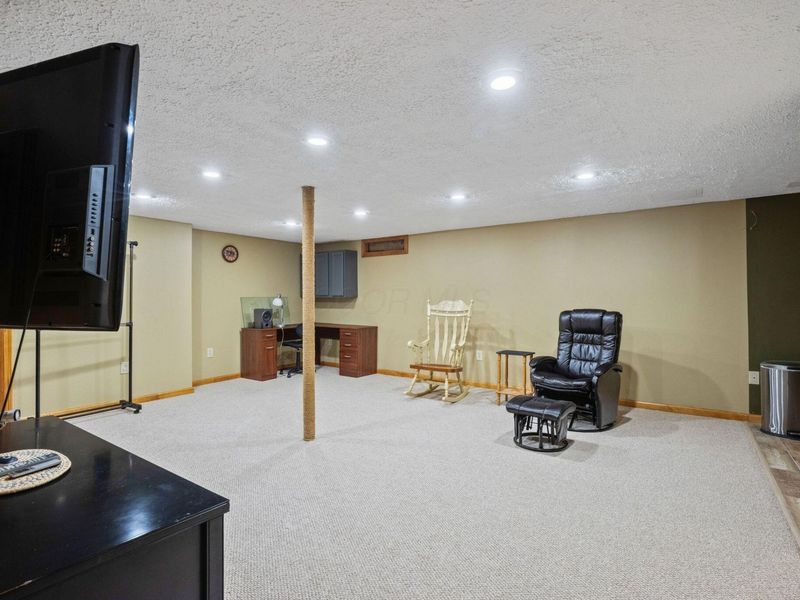 1120 Devlin Court, Columbus, OH 43228 Photo 34