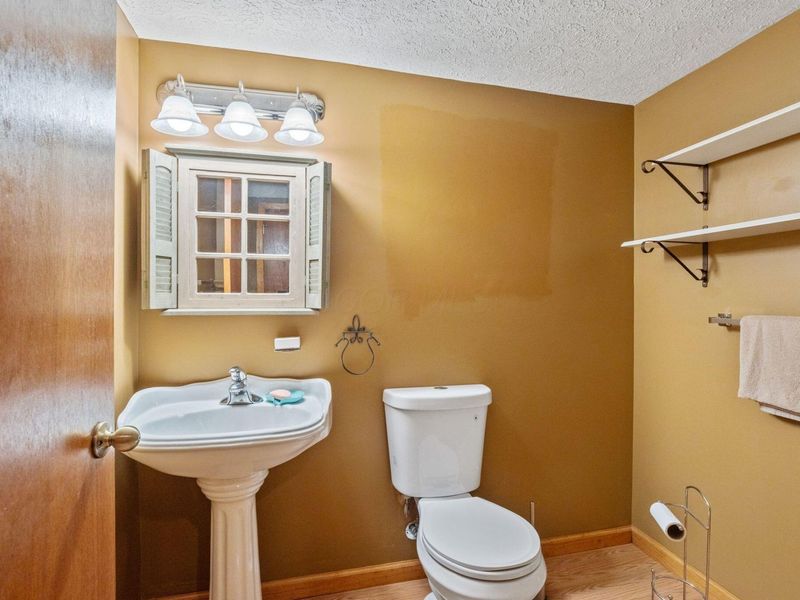 1120 Devlin Court, Columbus, OH 43228 Photo 40