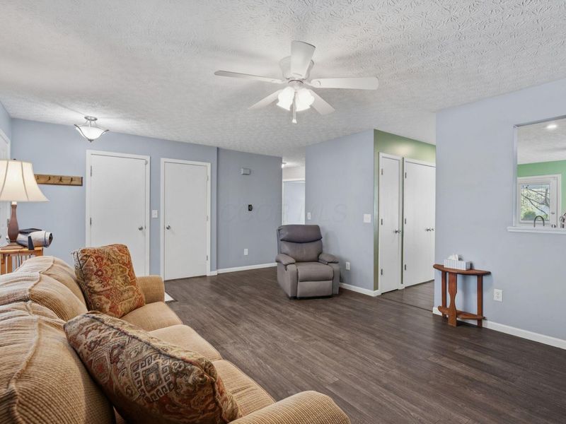 1120 Devlin Court, Columbus, OH 43228 Photo 9